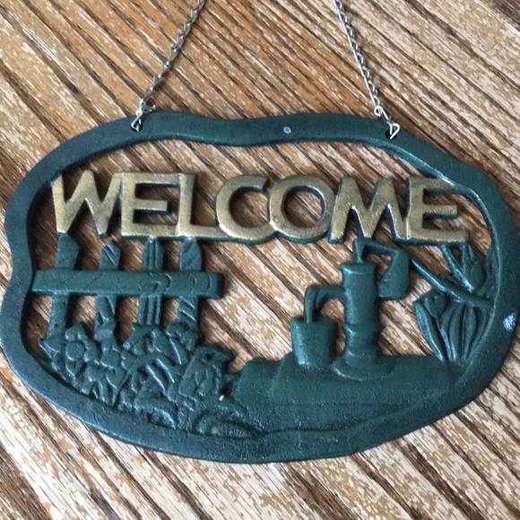Rustic Green and Gold Welcome Sign Cast Iron - Picture 3 of 3